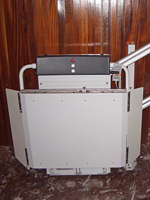 Plataforma salvaescaleras recta modelo Logic de Vertitec