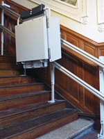 Plataforma salvaescaleras recta modelo Logic de Vertitec