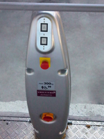 Plataforma salvaescaleras vertical modelo aquarius instalada en una vivienda unifamiliar de Villaviciosa de Odn (Madrid).