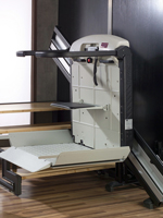 Plataforma salvaescaleras recta modelo V64 de Vertitec