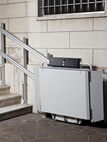 Plataforma salvaescaleras recta modelo Logic de Vertitec